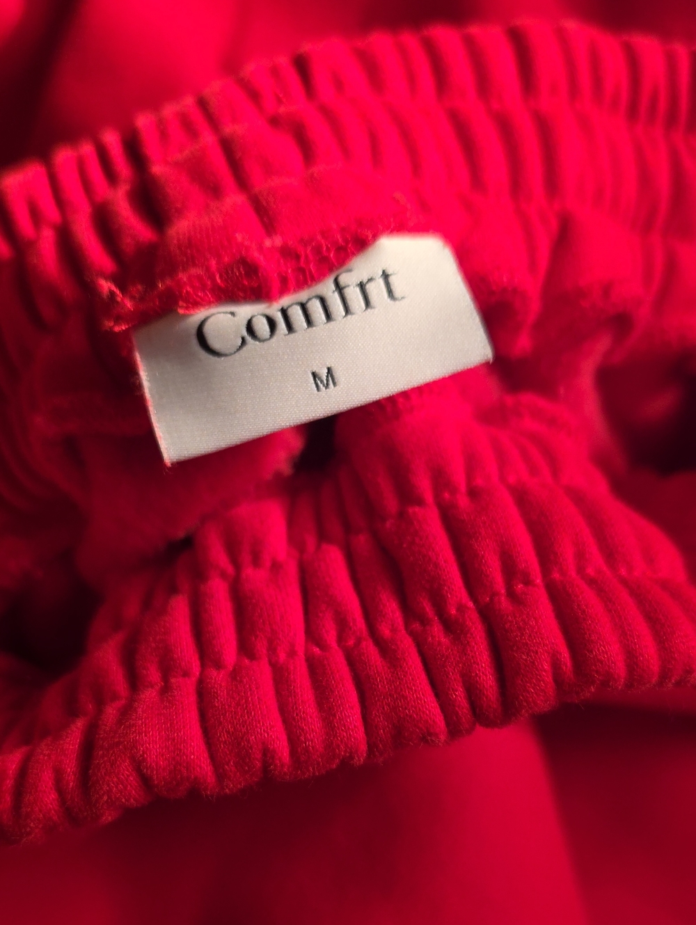 Comfrt - Red Travel Hoodie & Travel Sweatpants Set - Picture 5 of 5
